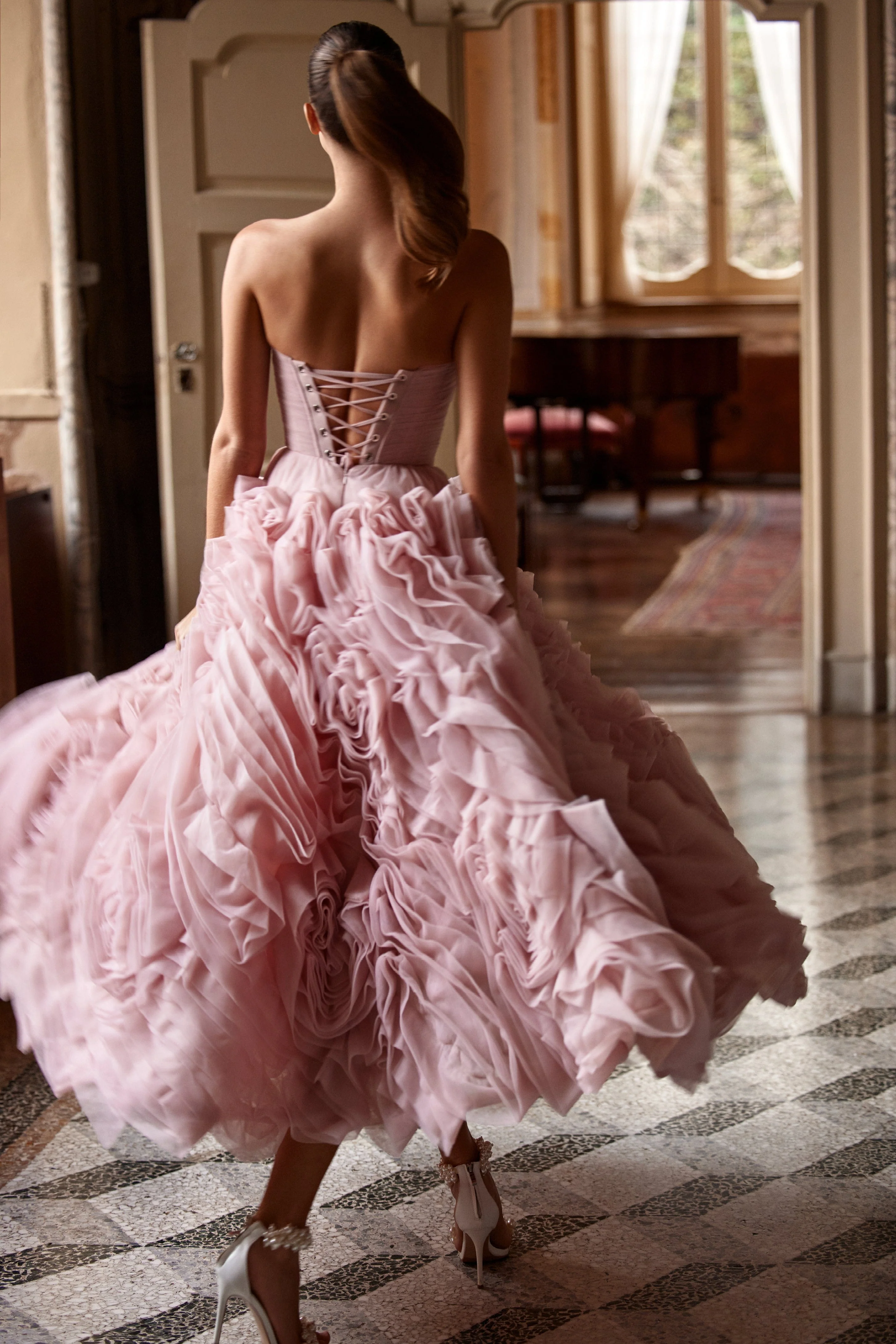 Dramatically flowered tulle dress in misty pink - Image 11