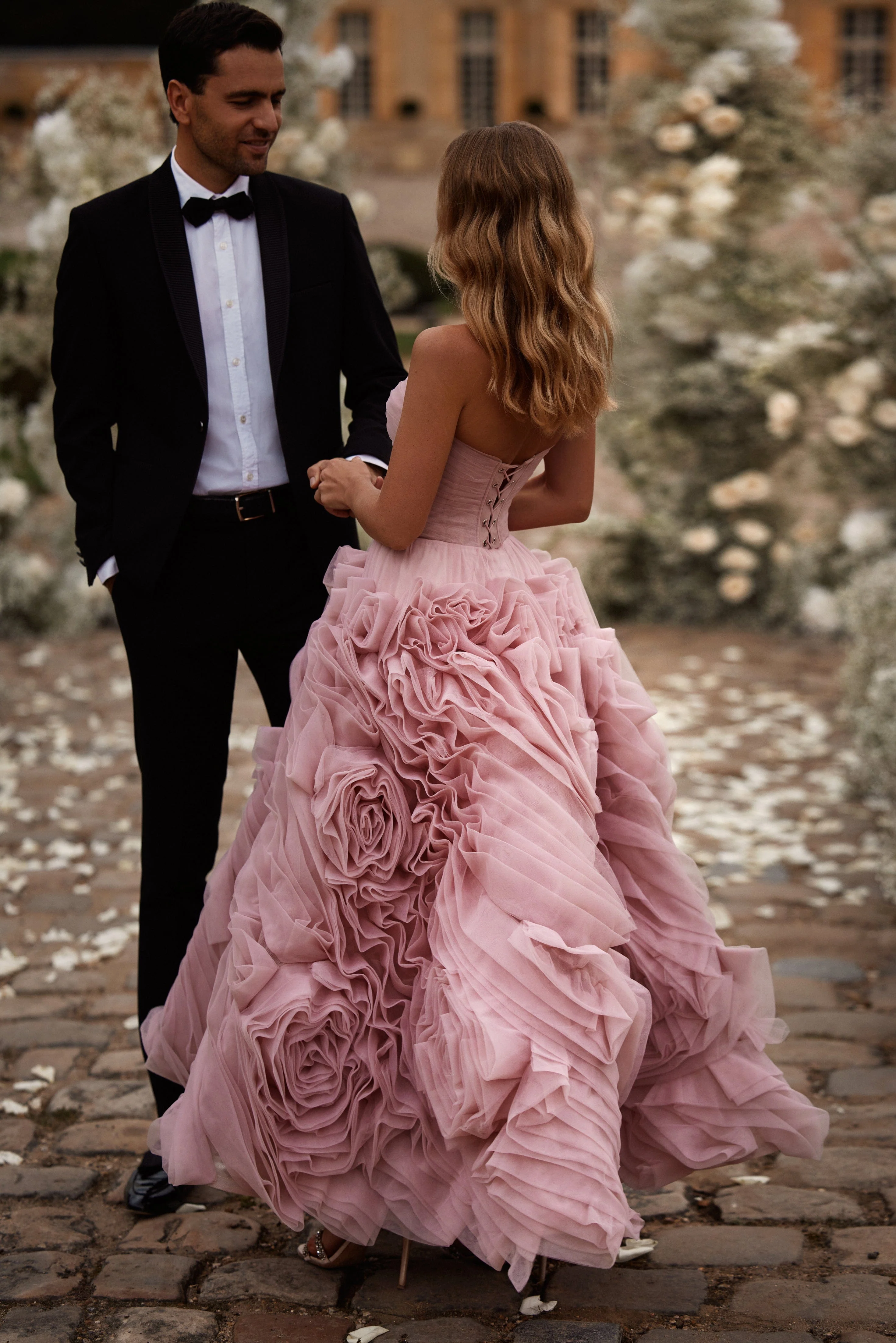 Dramatically flowered tulle dress in misty pink - Image 12