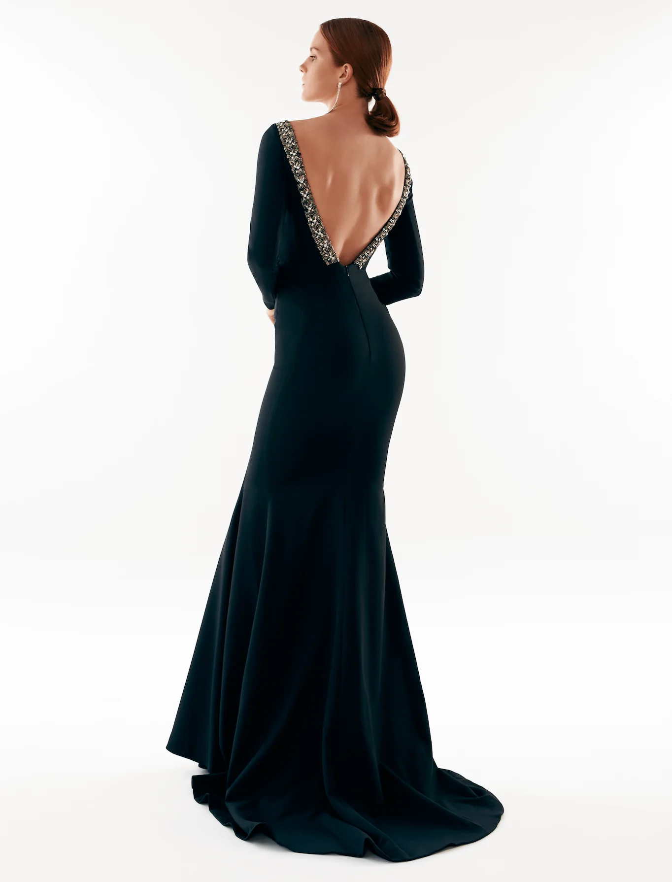 Elegant Mermaid Dress with Open Back - Image 3