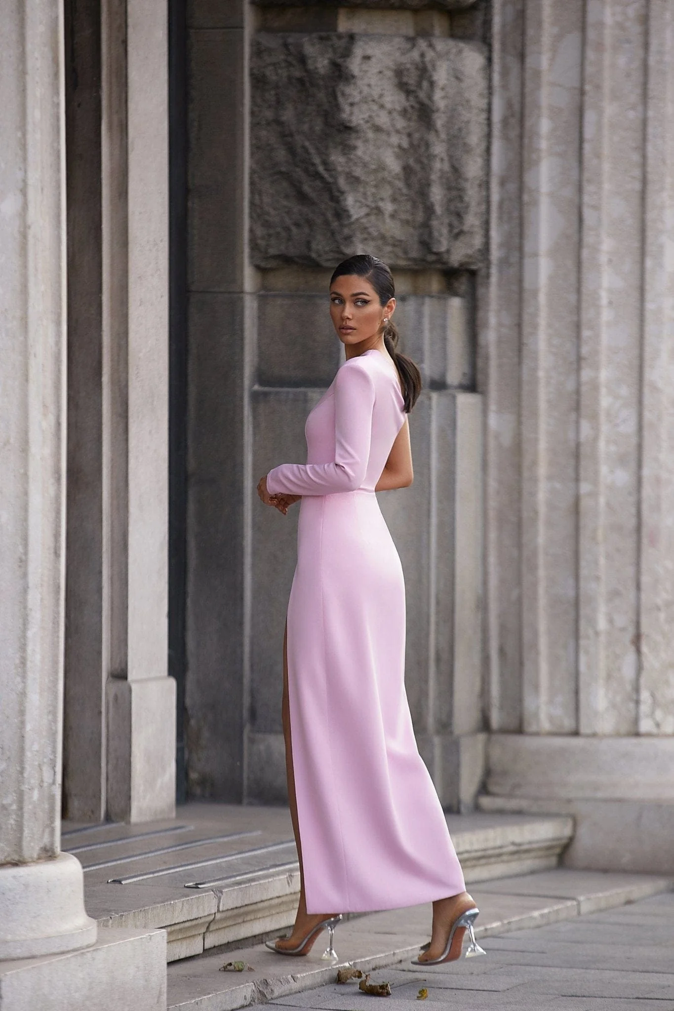 Pink Long-sleeved dress with sharp shoulder cut - Image 11