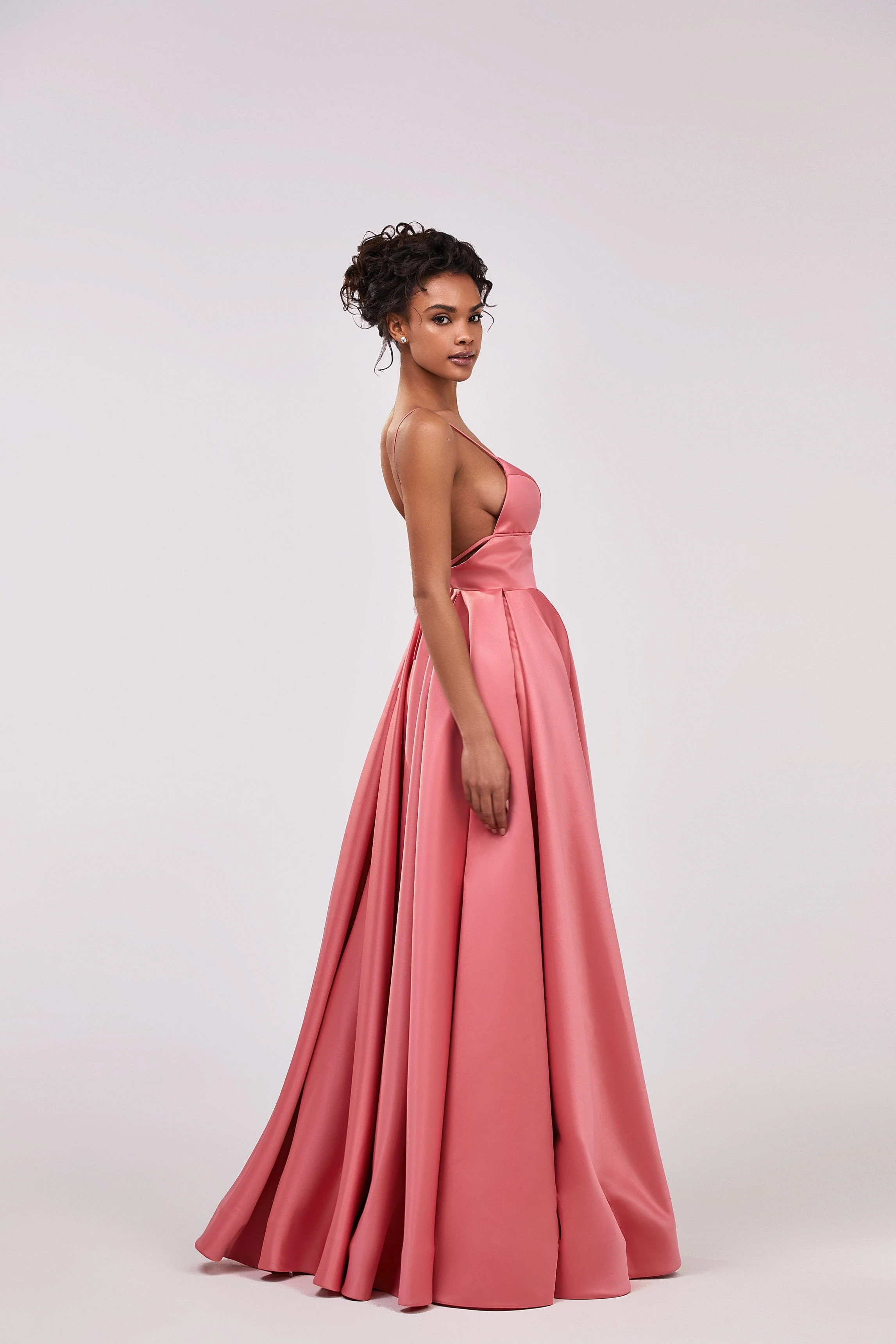 Coral Spaghetti strap ball dress with open back - Image 3